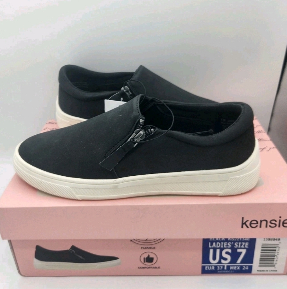 Kensie Soren Ladies Size 7 Faux Suede Slip on Side Zip Sneaker Shoe Black
